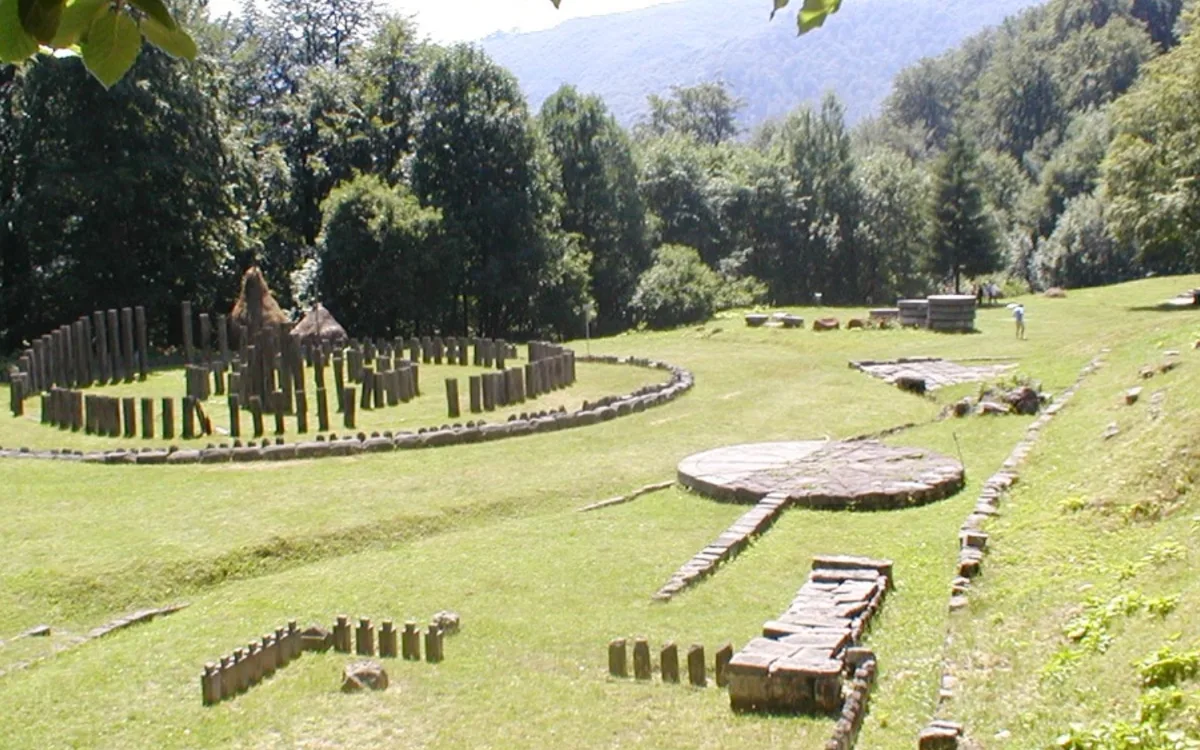 Sarmizegetusa Regia — sanctuarele dacice